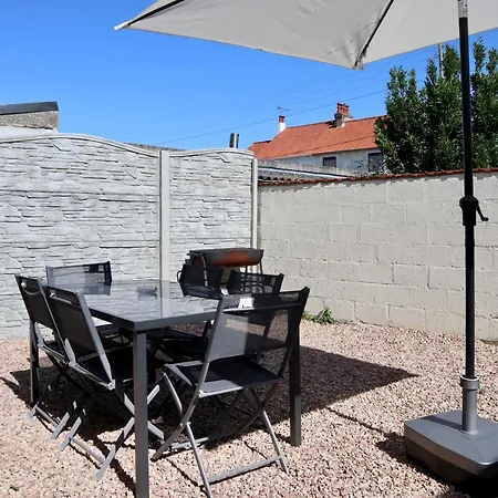 Maison à 300m De La Plage, Hébergement de vacances